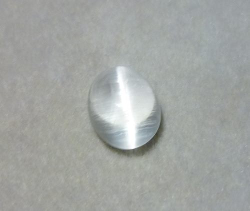 2.70CT NATURAL WHITE TOPAZ CAT'S EYE