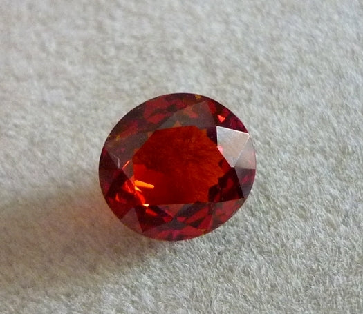 2.78CT EXCELLENT BEAUTIFUL 100% NATURAL ORANGE RED SPESSARTITE