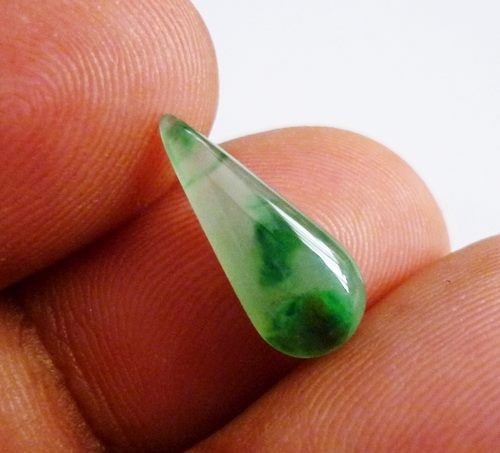 2.95CT UNTREATED GREEN NATURAL A GRADE JADEITE