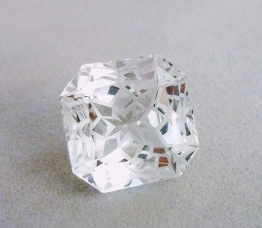 23.77CT UNHEATED CUSTOM CUT NATURAL COLOURLESS WHITE TOPAZ