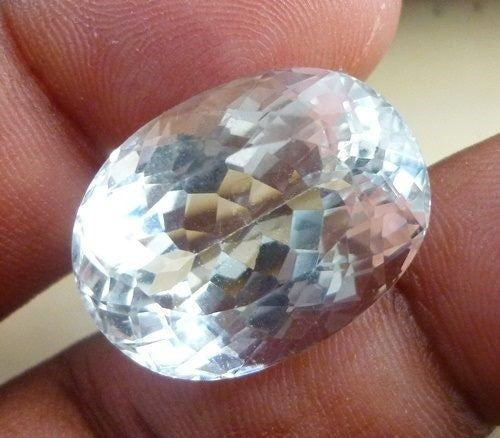 29.73CT DAZZLING HUGE NATURAL GOSHENITE