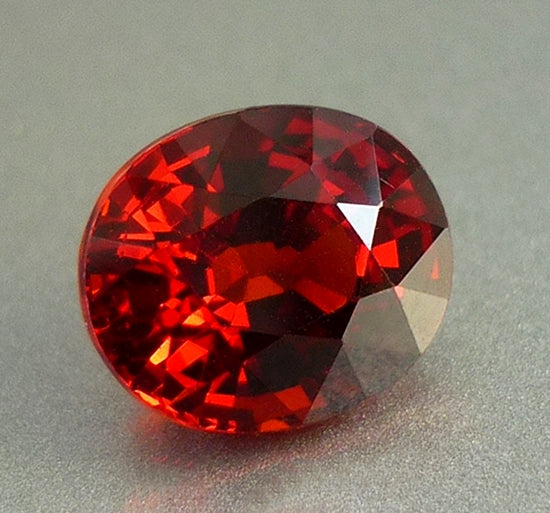 3.05CT EXCELLENT HUGE OVAL 100% NATURAL ORANGE RED SPESSARTITE