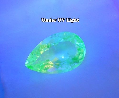 3.17CT 非常に希少なユニークな UV 反応性蛍光ハイアライト オパール