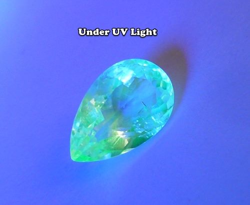 3.17CT 非常に希少なユニークな UV 反応性蛍光ハイアライト オパール