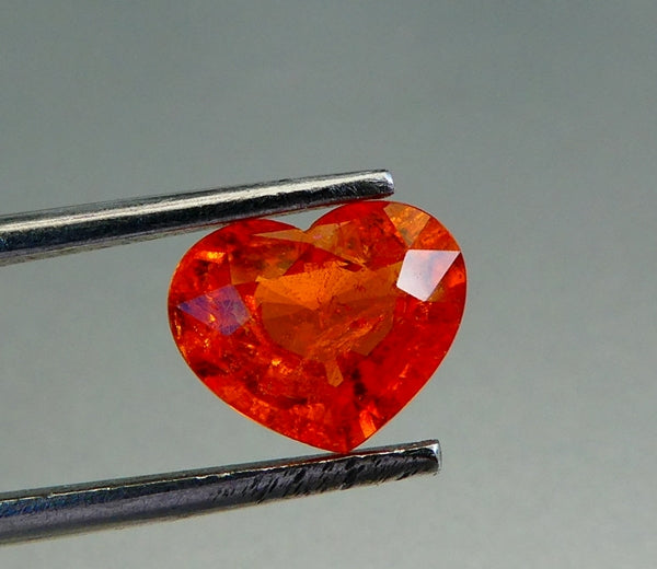 3.26CT SPLENDID HEART CUT 100% NATURAL FANTA ORANGE SPESSARTITE