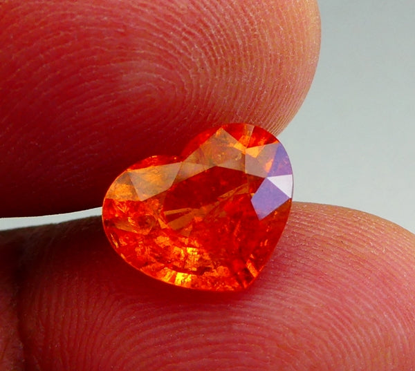 3.26CT SPLENDID HEART CUT 100% NATURAL FANTA ORANGE SPESSARTITE