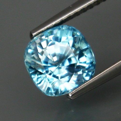 3.28CT FLAWLESS NATURAL BLUE ZIRCON