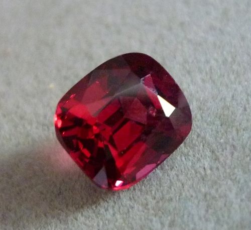 3.33CT RARE GORGEOUS HUGE CHERRY RED UMBALITE