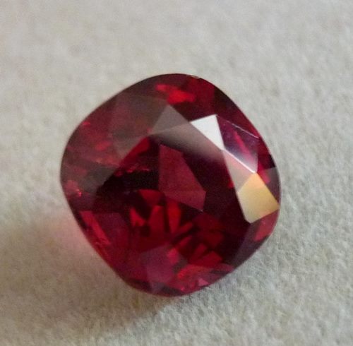 3.40CT VIOLET PINK UMBALITE GARNET