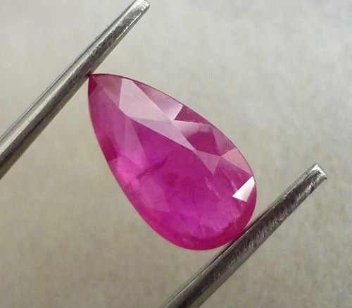 3.56CT GORGEOUS HUGE PINKISH RED NATURAL RUBY