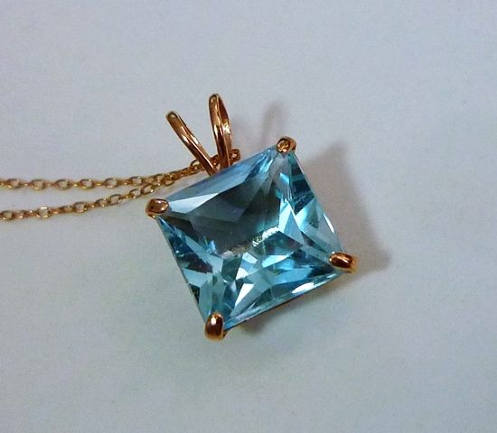 3.62CT GORGEOUS BLUE TOPAZ 14K SOLID ROSE GOLD PENDANT