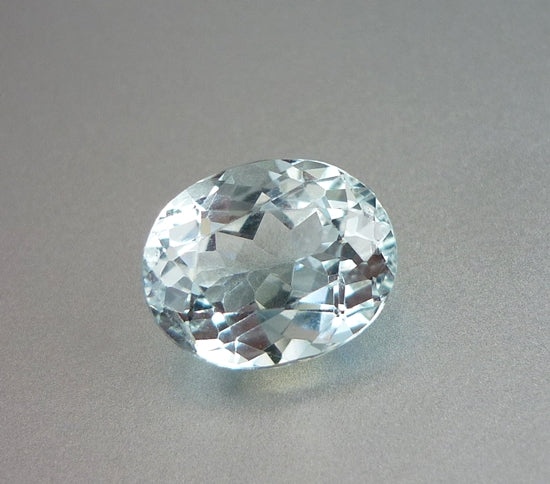 3.63CT 優れた巨大なオーバル サンタマリア ブルー 100% 天然アクアマリン