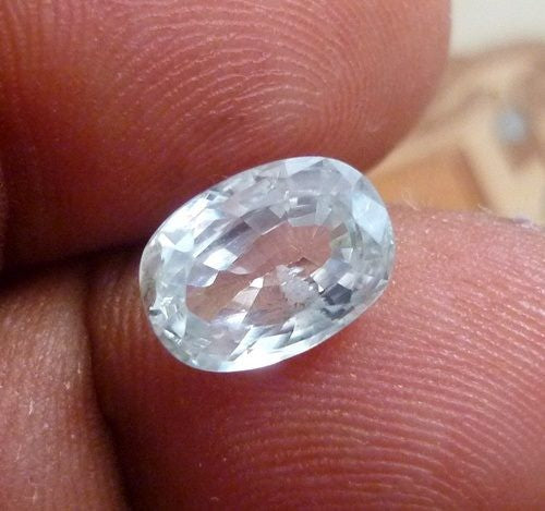 3.77CT DAZZLING NATURAL WHITE ZIRCON