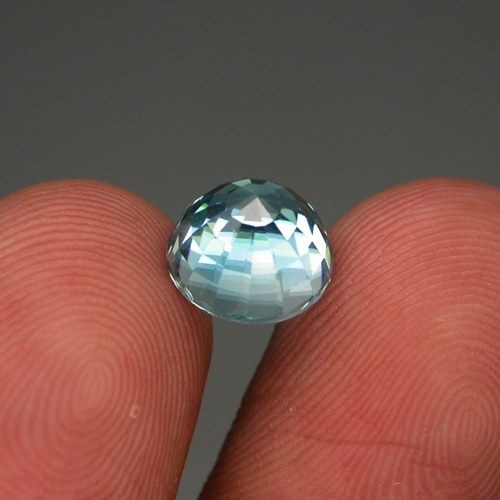 3.87CT 完璧な天然ブルージルコン