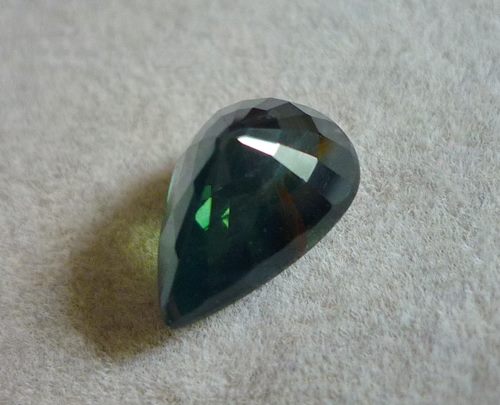 3.91CT EXCELLENT BLUE GREEN SAPPHIRE