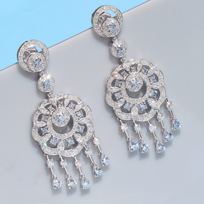 4.08CT DAZZLING WHITE & BLUE DIAMONDS 10KT SOLID WHITE GOLD EARRINGS