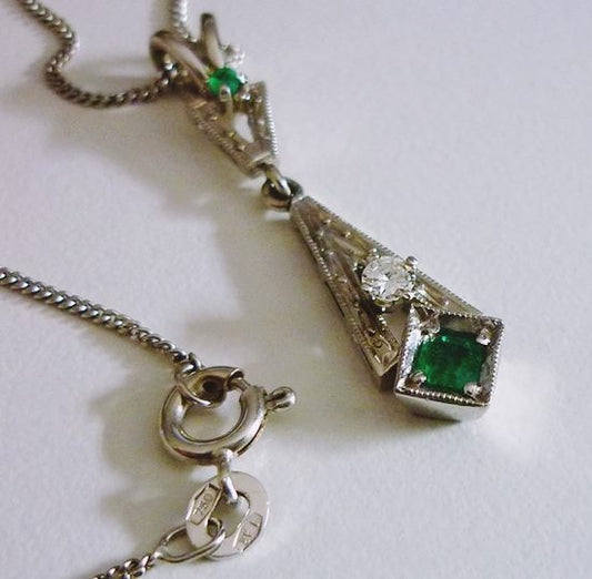 EXCELLENT EMERALD & DIAMOND 18K SOLID WHITE GOLD PENDANT NECKLACE