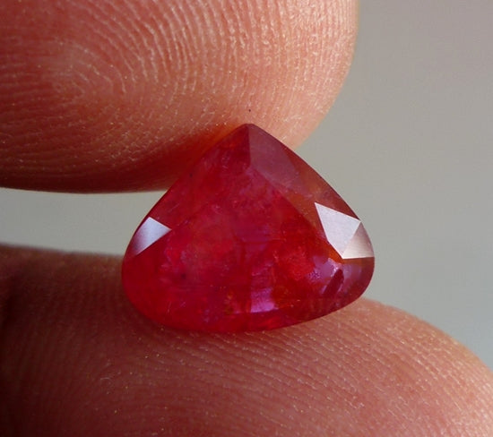 4.42CT SPLENDID HUGE PEAR ORANGE RED 100% NATURAL RUBY