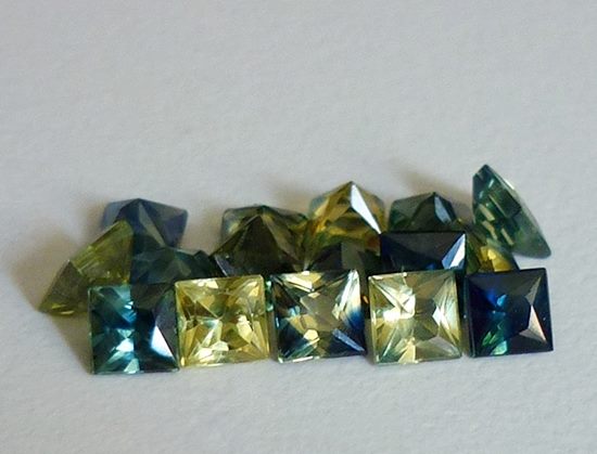 4.44CT UNHEATED EXCELLENT MULTI-COLOUR SAPPHIRE LOT