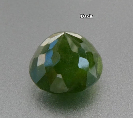 4.48CT 優れた巨大な 100% 天然フォレスト グリーン グロシュラー ガーネット