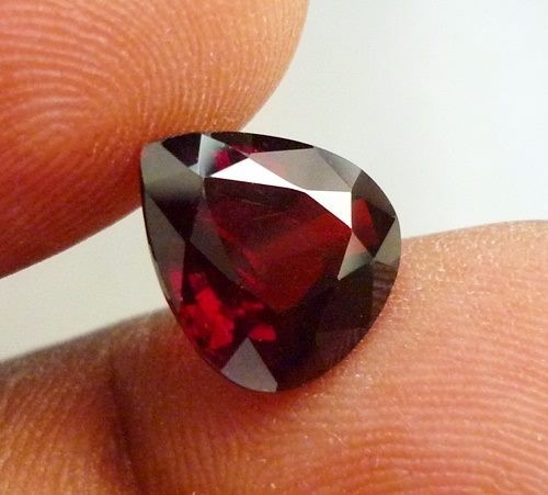 4.54CT NATURAL ORANGE RED SPESSARTITE GARNET