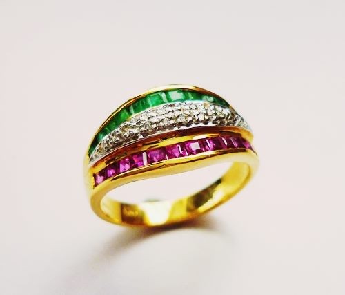 GORGEOUS RED RUBY AND EMERALDS 14K SOLID YELLOW GOLD RING 4.67gr