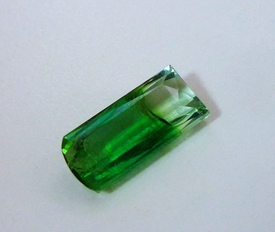 4.69CT BEAUTIFUL FANCY BI-COLOUR TOURMALINE