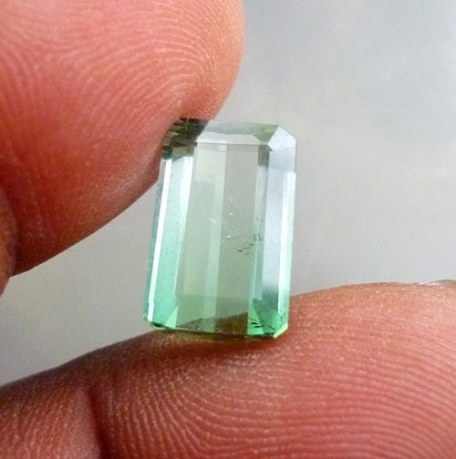 5.09CT GORGEOUS HUGE 100% NATURAL BI-COLOUR TOURMALINE