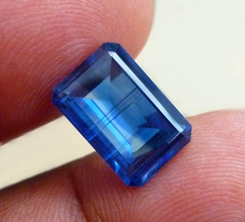 5.35CT KASHMIR BLUE NATURAL KYANITE