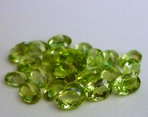 5.72CT EXCELLENT OVAL GREEN BURMESE PERIDOT LOT