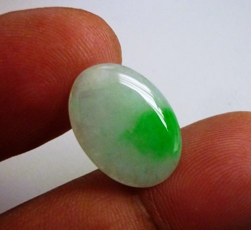 5.85CT UNTREATED GREEN WHITE A GRADE JADEITE