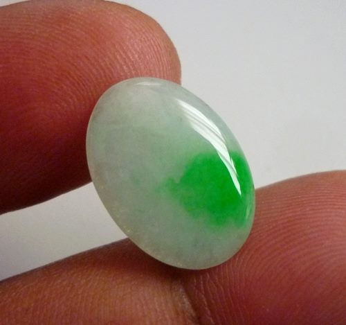 5.85CT UNTREATED GREEN WHITE A GRADE JADEITE