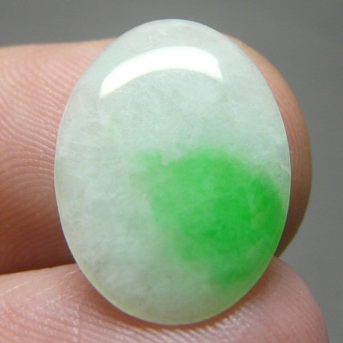 5.85CT UNTREATED GREEN WHITE A GRADE JADEITE