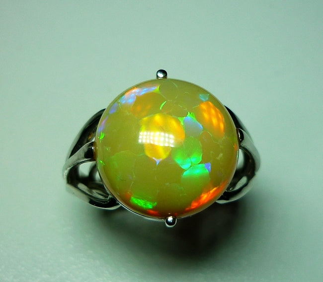 6.59CT EXCELLENT HUGE SOLITAIRE MULTI-COLOUR OPAL 10K SOLID WHITE GOLD RING 10.30gms