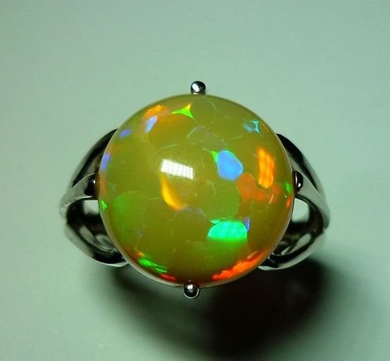 6.59CT EXCELLENT HUGE SOLITAIRE MULTI-COLOUR OPAL 10K SOLID WHITE GOLD RING 10.30gms