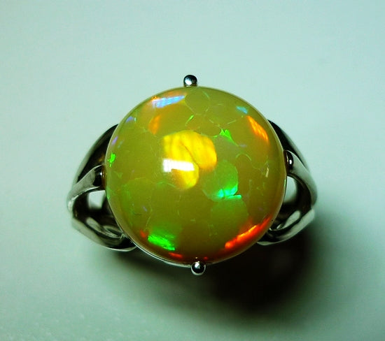 6.59CT EXCELLENT HUGE SOLITAIRE MULTI-COLOUR OPAL 10K SOLID WHITE GOLD RING 10.30gms