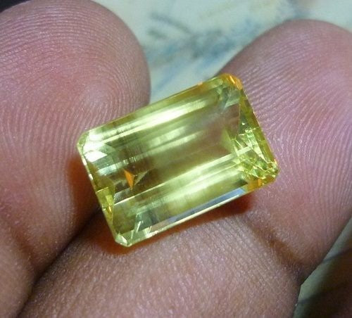 7.05CT GORGEOUS NATURAL YELLOW BERYL (HELIODOR)