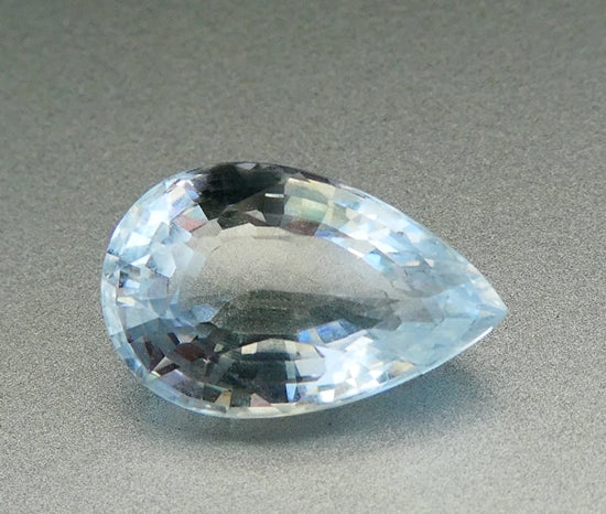 7.19CT EXCELLENT HUGE VERY LIGHT AQUA BLUE PEAR 100% NATURAL AQUAMARINE