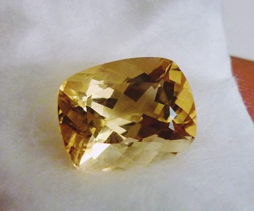 7.33CT UNHEATED GORGEOUS YELLOW SCAPOLITE