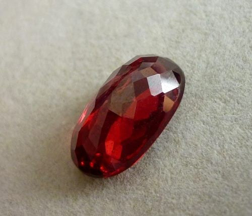 8.24CT DAZZLING ORANGE RED HESSONITE