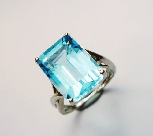 8.54CT HUGE BLUE TOPAZ 10K SOLID WHITE GOLD RING