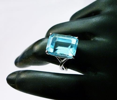 8.54CT HUGE BLUE TOPAZ 10K SOLID WHITE GOLD RING