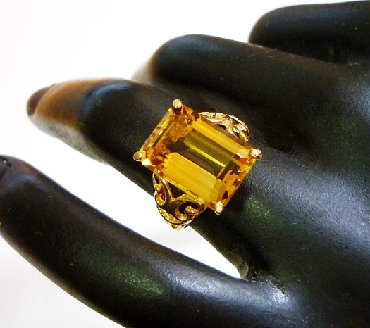 8.67CT GORGEOUS YELLOW CITRINE 10K SOLID YELLOW GOLD RING