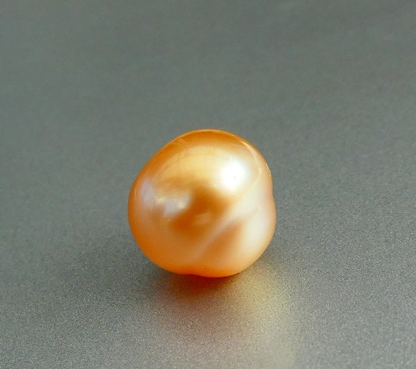 8.70CT SPLENDID GLOWING GENUINE CULTURED GOLDEN SOUTH SEA PEARL