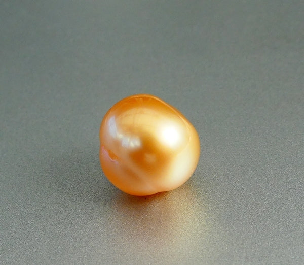 8.70CT SPLENDID GLOWING GENUINE CULTURED GOLDEN SOUTH SEA PEARL