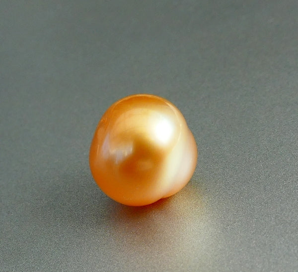 8.70CT SPLENDID GLOWING GENUINE CULTURED GOLDEN SOUTH SEA PEARL