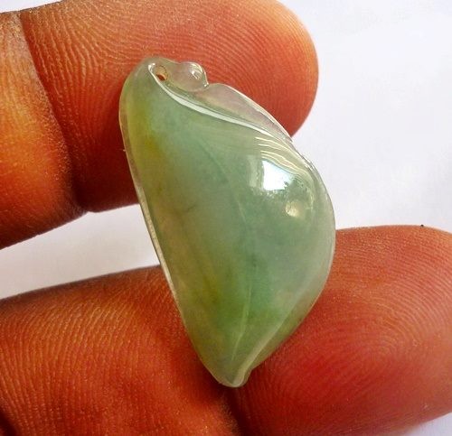 UNTREATED WATERY GREEN NATURAL A GRADE JADEITE PENDANT