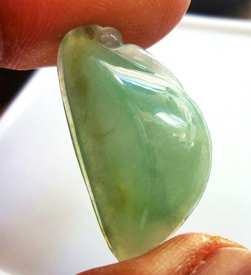 UNTREATED WATERY GREEN NATURAL A GRADE JADEITE PENDANT