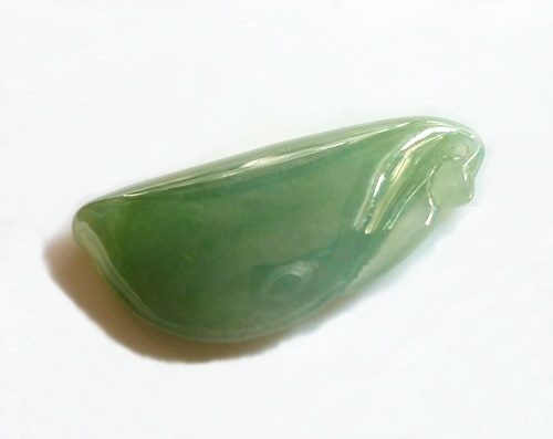 UNTREATED WATERY GREEN NATURAL A GRADE JADEITE PENDANT